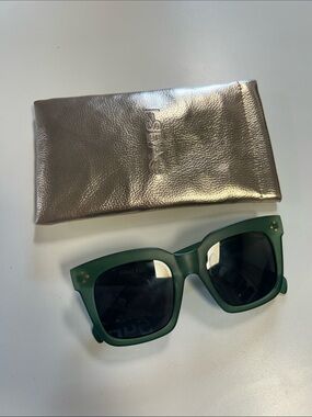 I-SEA Waverly Matte Forest Green Oversized Square Sunglasses